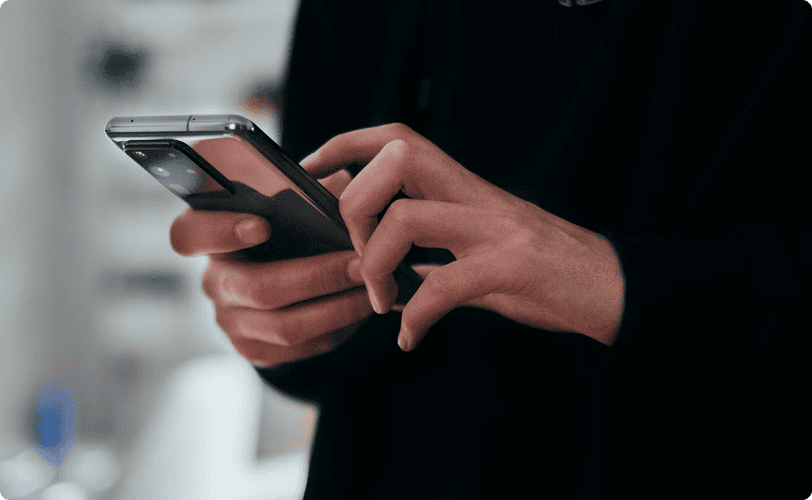 デバイスで動画を視聴するイメージ